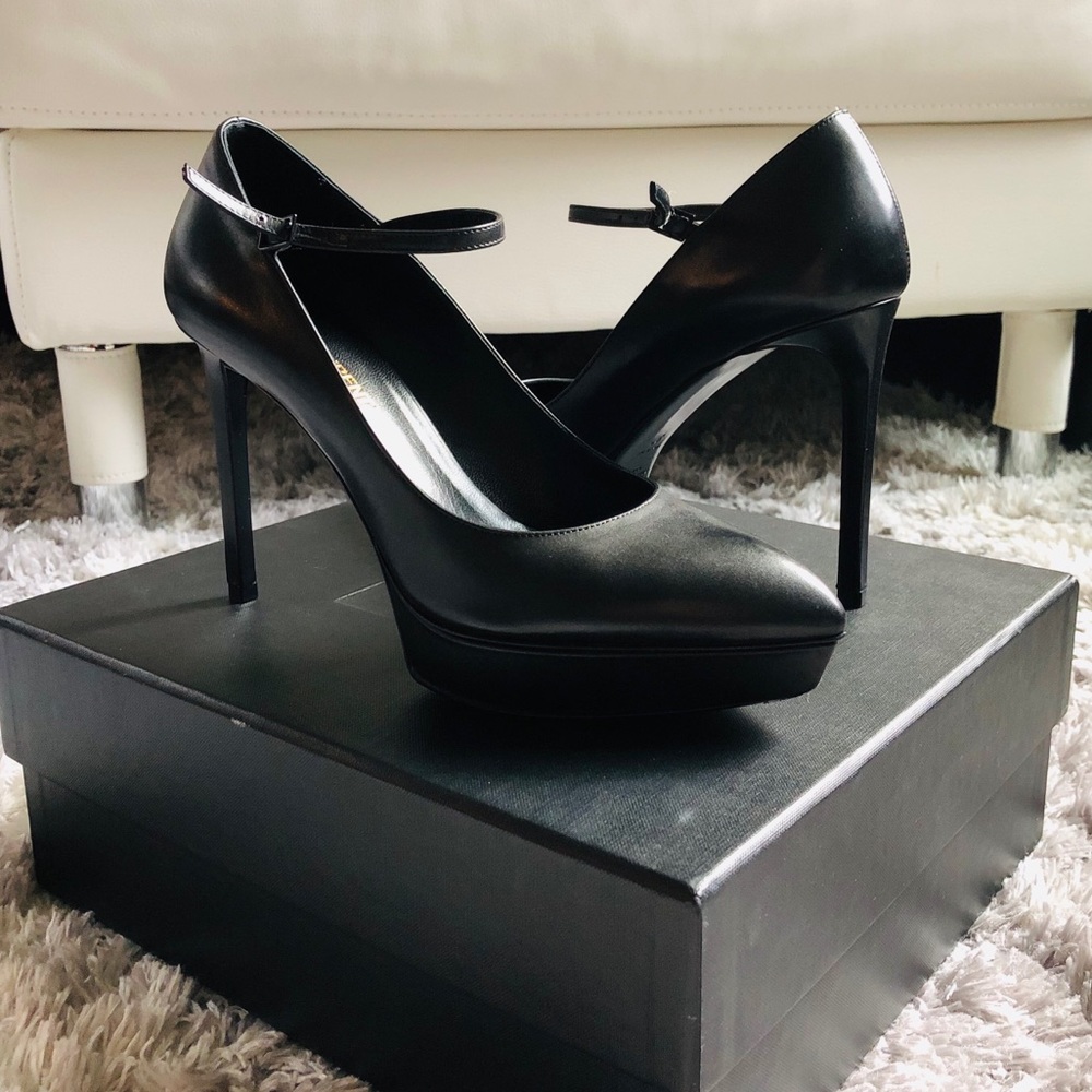 Saint Laurent Janis leather pumps
